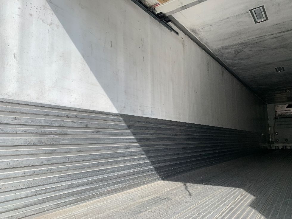 Refrigerated Trailer-Semi Trailers-Utility-2018-Trailer-Vernon-CA-492,548\n\t\tmiles-$ 33,000 - Image 9