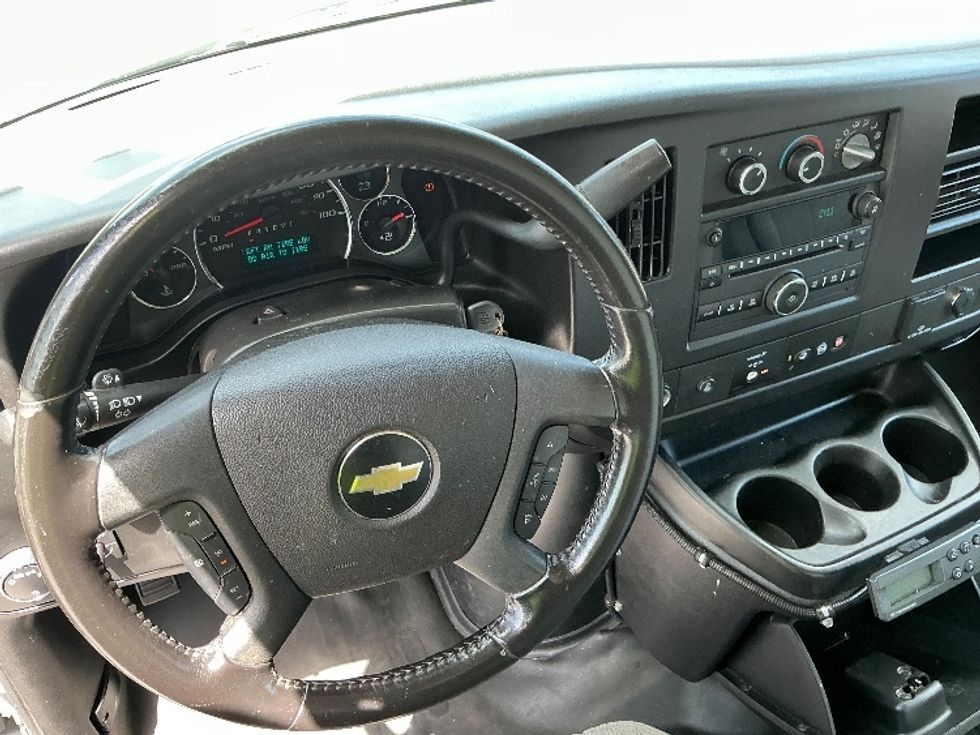 Refrigerated Truck-Light and Medium Duty Trucks-Chevrolet-2020-G33803-Riviera Beach-FL-251,332\n\t\tmiles-$ 11,750 - Image 18