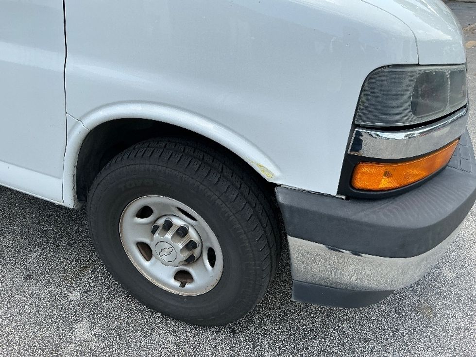 Refrigerated Truck-Light and Medium Duty Trucks-Chevrolet-2020-G33803-Riviera Beach-FL-251,332\n\t\tmiles-$ 11,750 - Image 27