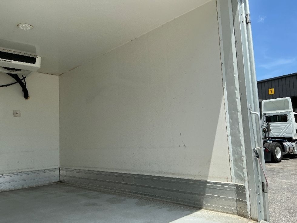 Refrigerated Truck-Light and Medium Duty Trucks-Chevrolet-2021-G33803-Riviera Beach-FL-130,910\n\t\tmiles-$ 25,750 - Image 12