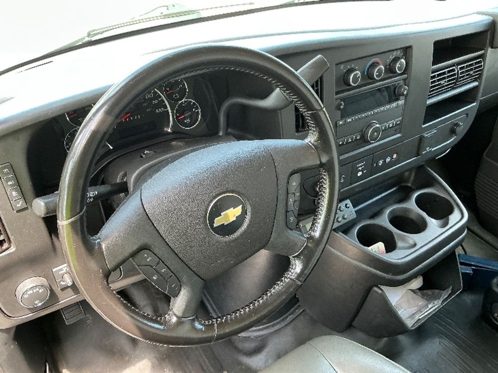 Refrigerated Truck-Light and Medium Duty Trucks-Chevrolet-2021-G33803-Riviera Beach-FL-130,910\n\t\tmiles-$ 25,750 - Image 17