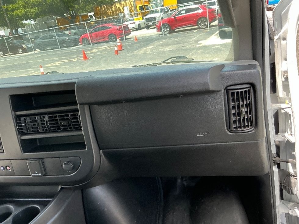 Refrigerated Truck-Light and Medium Duty Trucks-Chevrolet-2021-G33803-Riviera Beach-FL-130,910\n\t\tmiles-$ 25,750 - Image 21