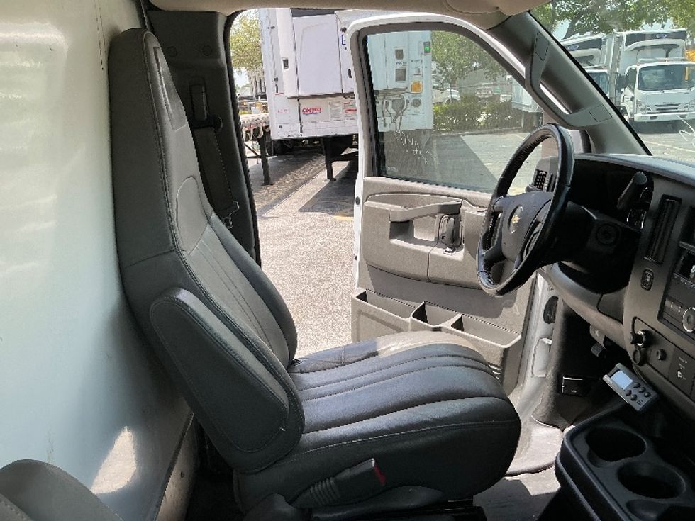 Refrigerated Truck-Light and Medium Duty Trucks-Chevrolet-2021-G33803-Riviera Beach-FL-130,910\n\t\tmiles-$ 25,750 - Image 22