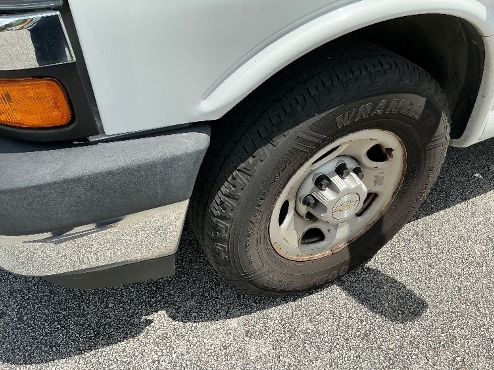 Refrigerated Truck-Light and Medium Duty Trucks-Chevrolet-2021-G33803-Riviera Beach-FL-130,910\n\t\tmiles-$ 25,750 - Image 25