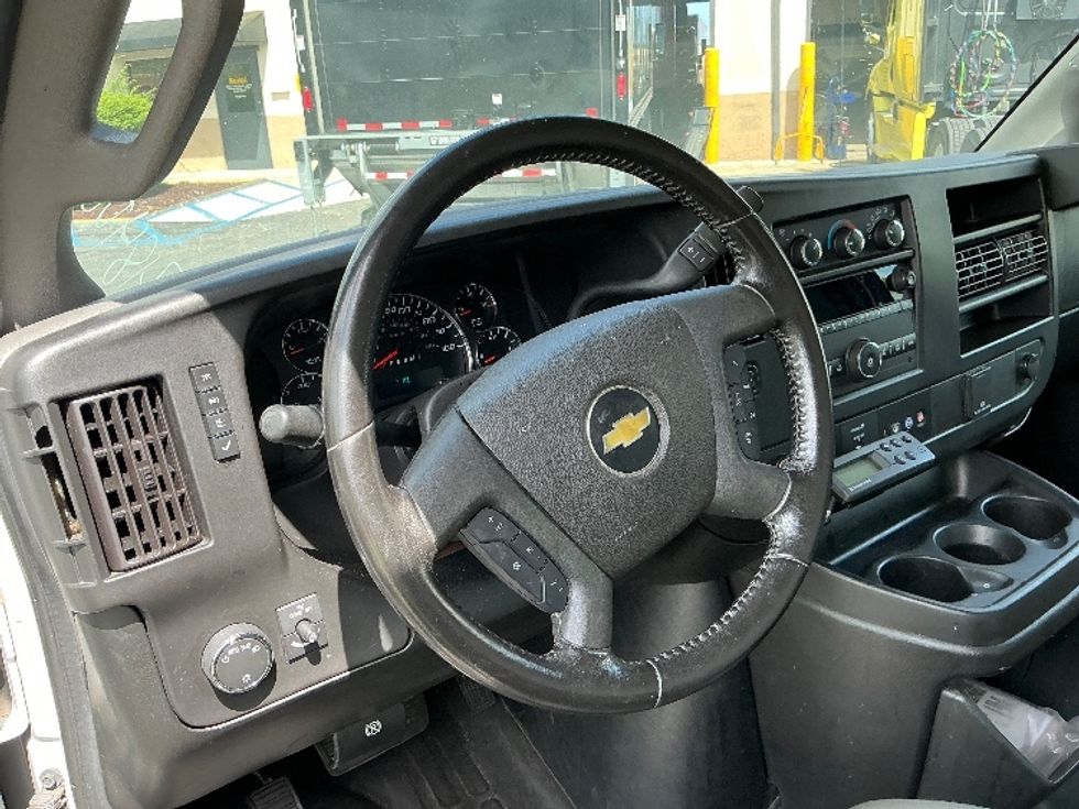 Refrigerated Truck-Light and Medium Duty Trucks-Chevrolet-2021-G33803-Riviera Beach-FL-153,583\n\t\tmiles-$ 22,750 - Image 17