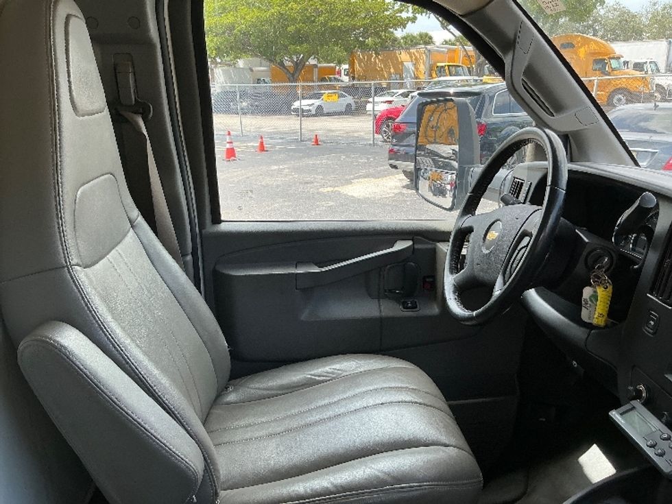 Refrigerated Truck-Light and Medium Duty Trucks-Chevrolet-2021-G33803-Riviera Beach-FL-153,583\n\t\tmiles-$ 22,750 - Image 22