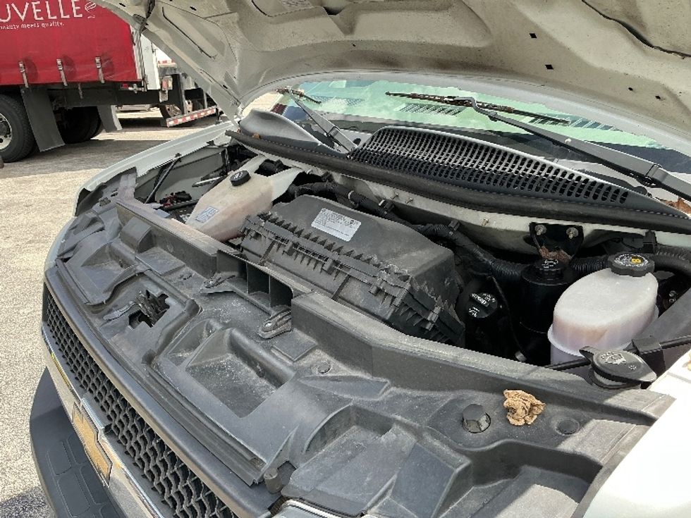 Refrigerated Truck-Light and Medium Duty Trucks-Chevrolet-2021-G33803-Riviera Beach-FL-153,583\n\t\tmiles-$ 22,750 - Image 23