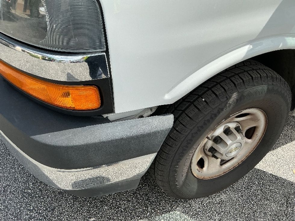 Refrigerated Truck-Light and Medium Duty Trucks-Chevrolet-2021-G33803-Riviera Beach-FL-153,583\n\t\tmiles-$ 22,750 - Image 26