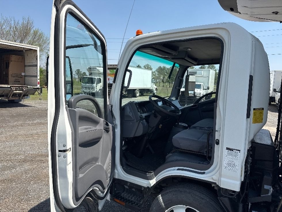 Refrigerated Truck-Light and Medium Duty Trucks-Chevrolet-2022-5500HD-Muskogee-OK-112,878\n\t\tmiles-$ 51,000 - Image 16