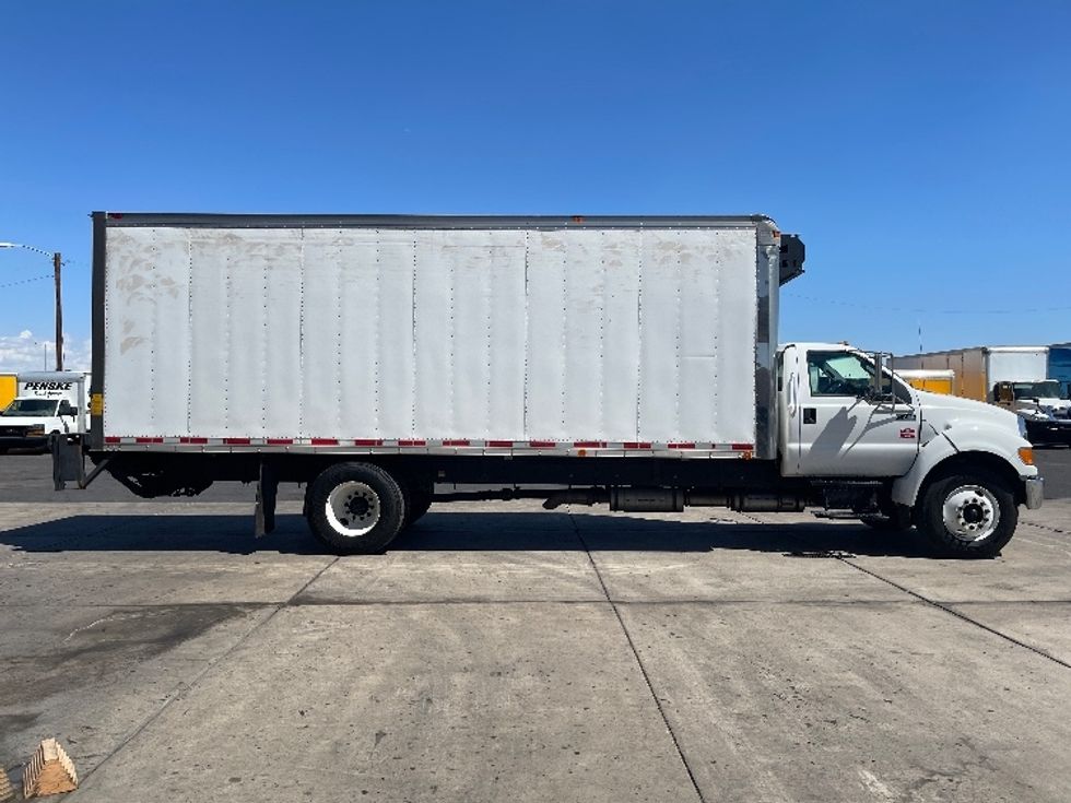 Refrigerated Truck-Light and Medium Duty Trucks-Ford-2015-F750-Phoenix-AZ-155,794\n\t\tmiles-$ 42,000 - Image 15