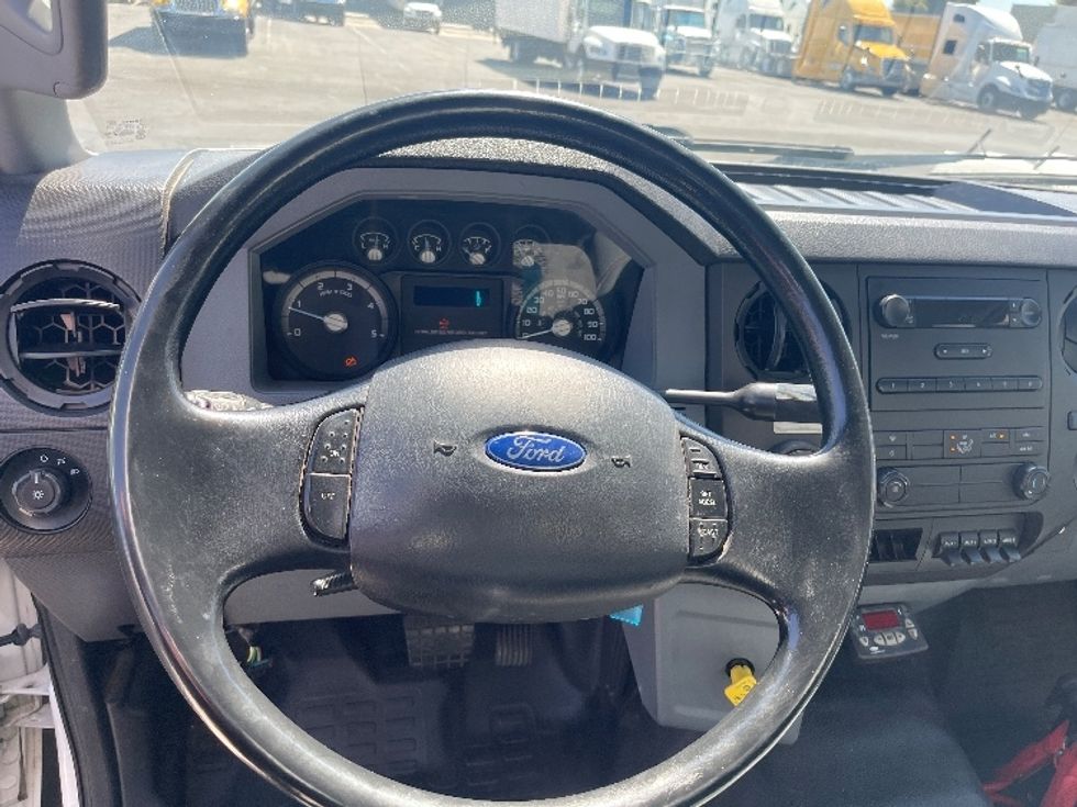 Refrigerated Truck-Light and Medium Duty Trucks-Ford-2015-F750-Phoenix-AZ-155,794\n\t\tmiles-$ 42,000 - Image 17