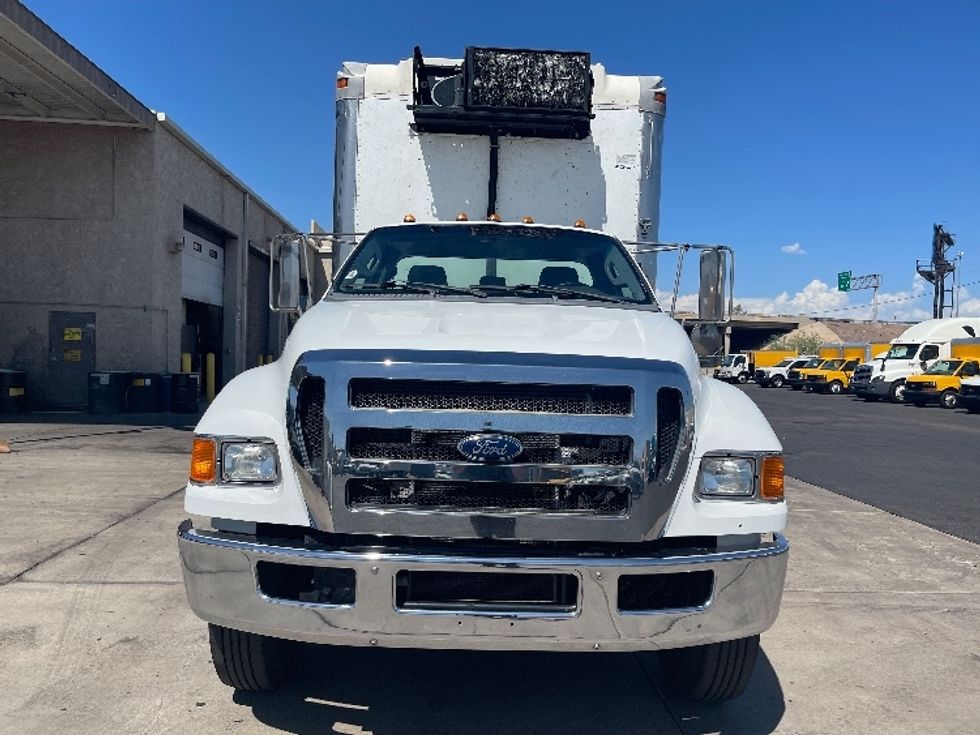 Refrigerated Truck-Light and Medium Duty Trucks-Ford-2015-F750-Phoenix-AZ-155,794\n\t\tmiles-$ 42,000 - Image 2