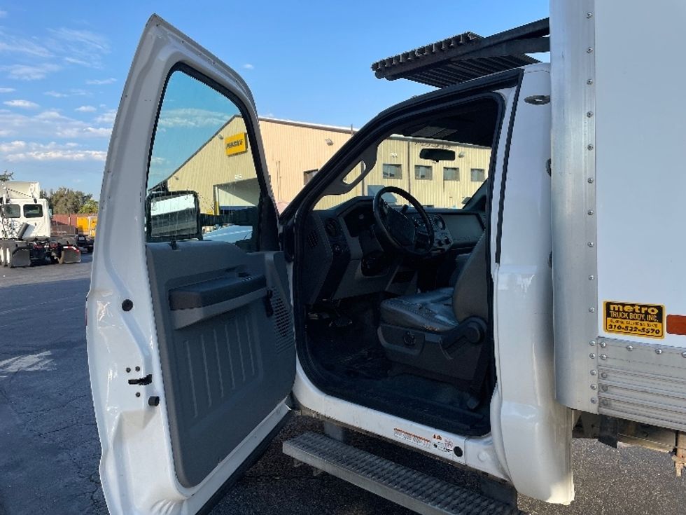 Refrigerated Truck-Light and Medium Duty Trucks-Ford-2016-F550-Montebello-CA-293,726\n\t\tmiles-$ 23,500 - Image 16