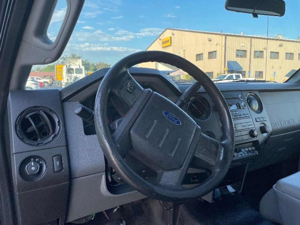 Refrigerated Truck-Light and Medium Duty Trucks-Ford-2016-F550-Montebello-CA-293,726\n\t\tmiles-$ 23,500 - Image 17