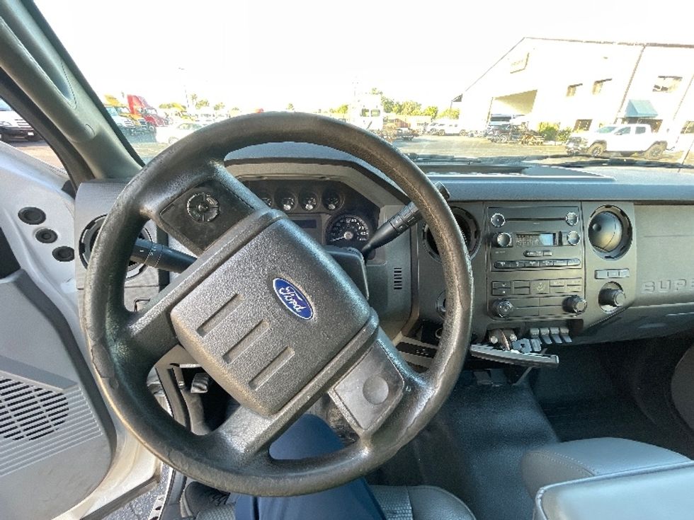 Refrigerated Truck-Light and Medium Duty Trucks-Ford-2016-F550-Montebello-CA-293,726\n\t\tmiles-$ 23,500 - Image 18