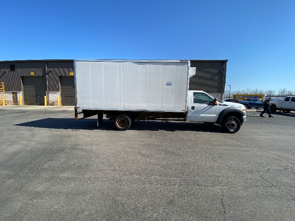 Refrigerated Truck-Light and Medium Duty Trucks-Ford-2016-F550-Zelienople-PA-241,020\n\t\tmiles-$ 11,000 - Image 14