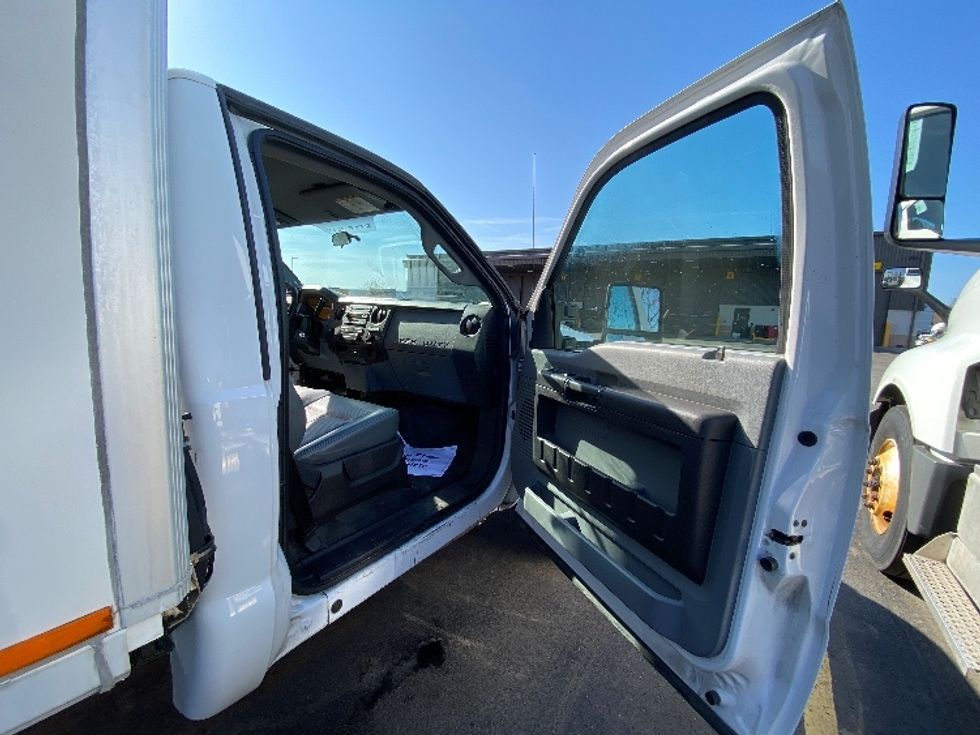 Refrigerated Truck-Light and Medium Duty Trucks-Ford-2016-F550-Zelienople-PA-241,020\n\t\tmiles-$ 11,000 - Image 19
