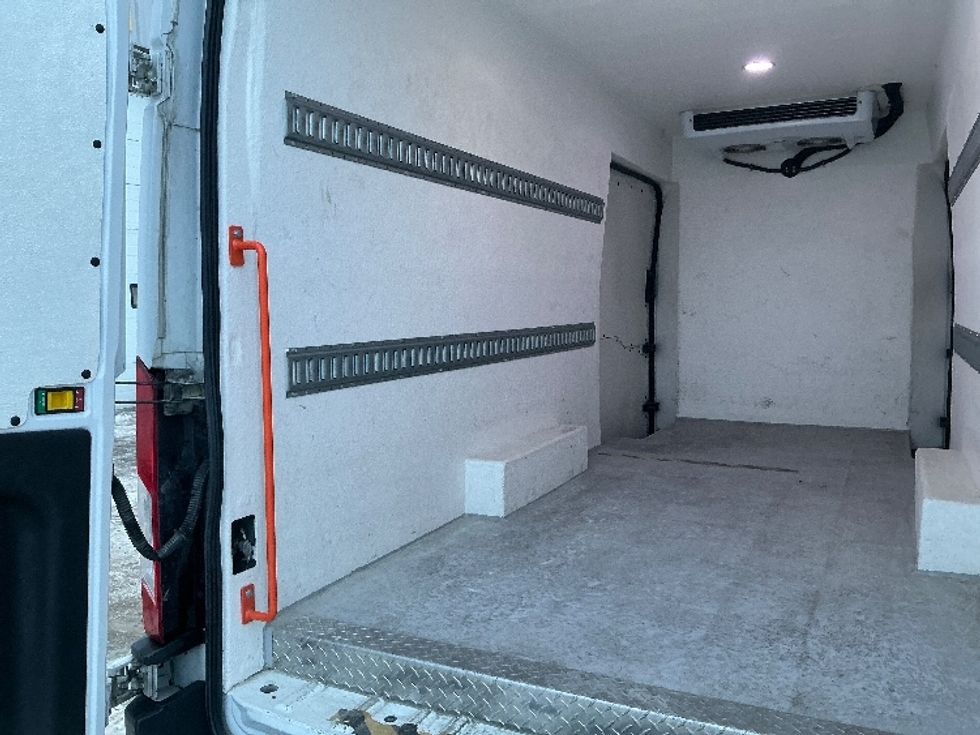 Refrigerated Truck-Light and Medium Duty Trucks-Ford-2017-Transit 350-Edmonton-AB-156,933\n\t\tkm-$ 32,750 - Image 10