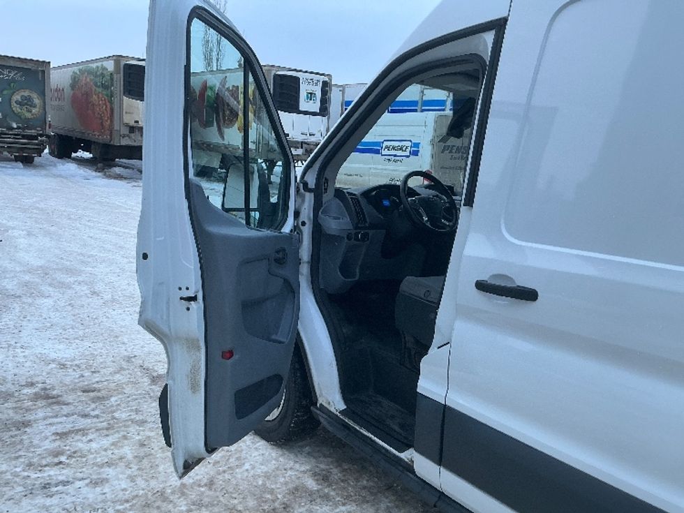 Refrigerated Truck-Light and Medium Duty Trucks-Ford-2017-Transit 350-Edmonton-AB-156,933\n\t\tkm-$ 32,750 - Image 15