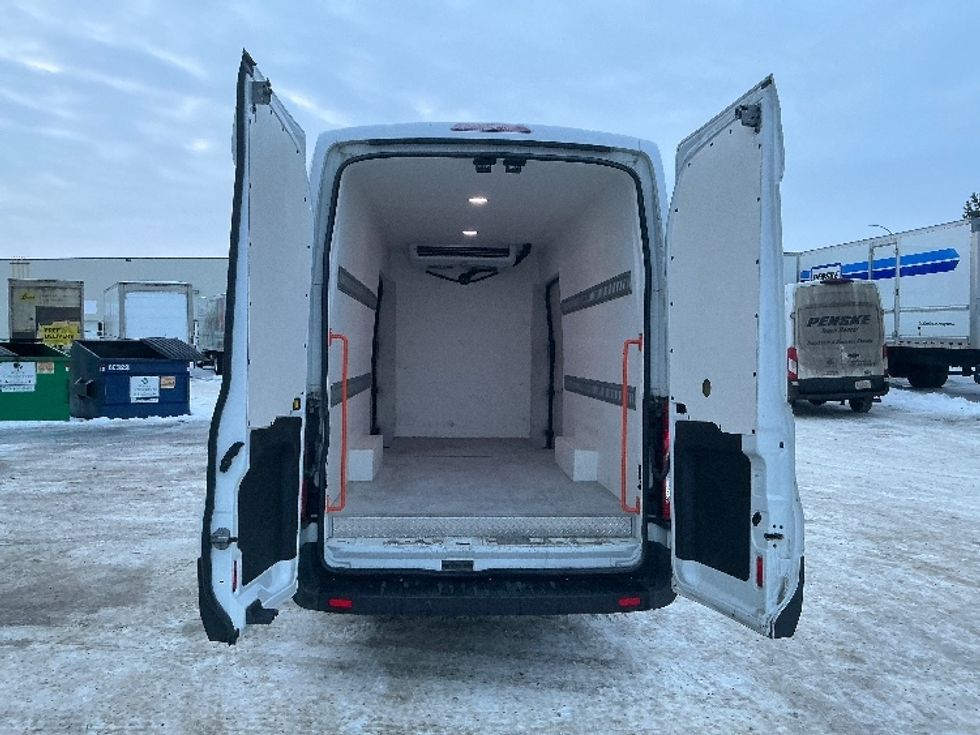 Refrigerated Truck-Light and Medium Duty Trucks-Ford-2017-Transit 350-Edmonton-AB-156,933\n\t\tkm-$ 32,750 - Image 8