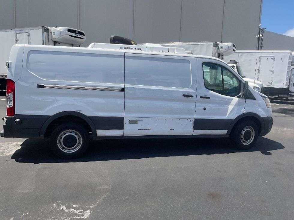 Refrigerated Truck-Light and Medium Duty Trucks-Ford-2017-Transit 350-Torrance-CA-95,051\n\t\tmiles-$ 25,750 - Image 15