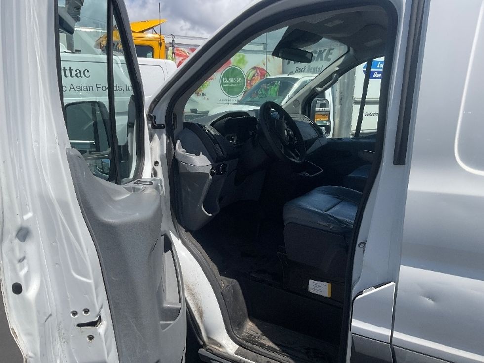 Refrigerated Truck-Light and Medium Duty Trucks-Ford-2017-Transit 350-Torrance-CA-95,051\n\t\tmiles-$ 25,750 - Image 16