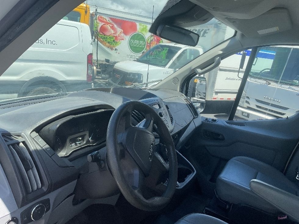 Refrigerated Truck-Light and Medium Duty Trucks-Ford-2017-Transit 350-Torrance-CA-95,051\n\t\tmiles-$ 25,750 - Image 17
