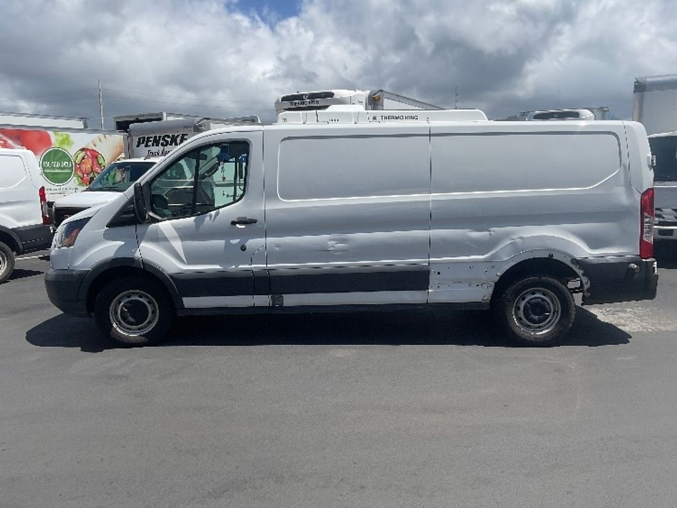 Refrigerated Truck-Light and Medium Duty Trucks-Ford-2017-Transit 350-Torrance-CA-95,051\n\t\tmiles-$ 25,750 - Image 3