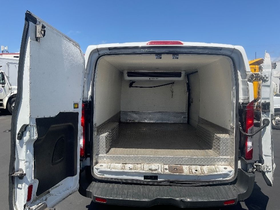 Refrigerated Truck-Light and Medium Duty Trucks-Ford-2017-Transit 350-Torrance-CA-95,051\n\t\tmiles-$ 25,750 - Image 8