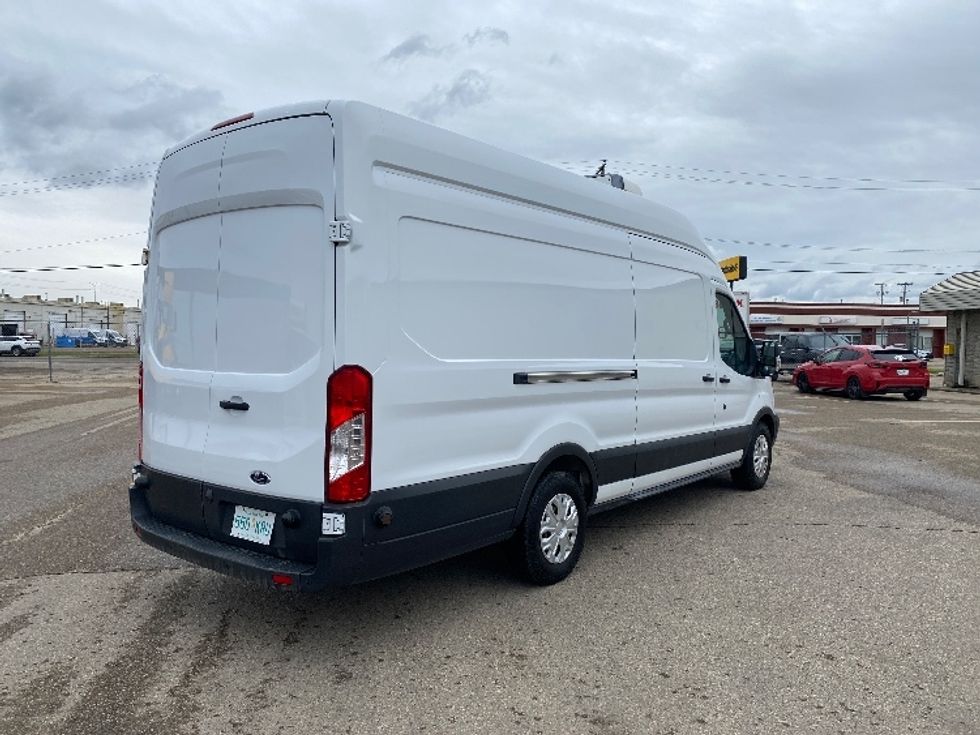 Refrigerated Truck-Light and Medium Duty Trucks-Ford-2017-Transit 350-Winnipeg-MB-306,465\n\t\tkm-$ 29,250 - Image 13