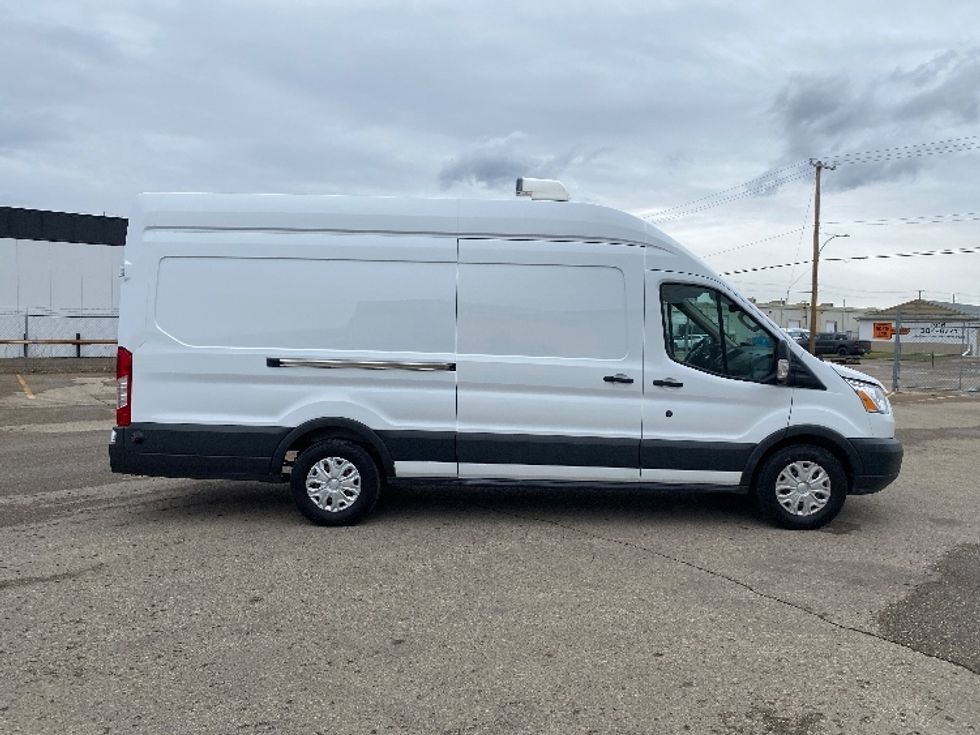 Refrigerated Truck-Light and Medium Duty Trucks-Ford-2017-Transit 350-Winnipeg-MB-306,465\n\t\tkm-$ 29,250 - Image 15