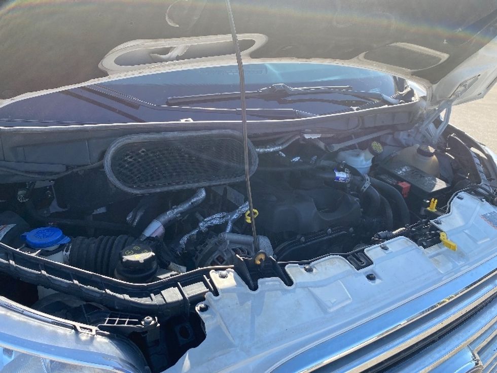 Refrigerated Truck-Light and Medium Duty Trucks-Ford-2017-Transit 350-Winnipeg-MB-306,465\n\t\tkm-$ 29,250 - Image 23