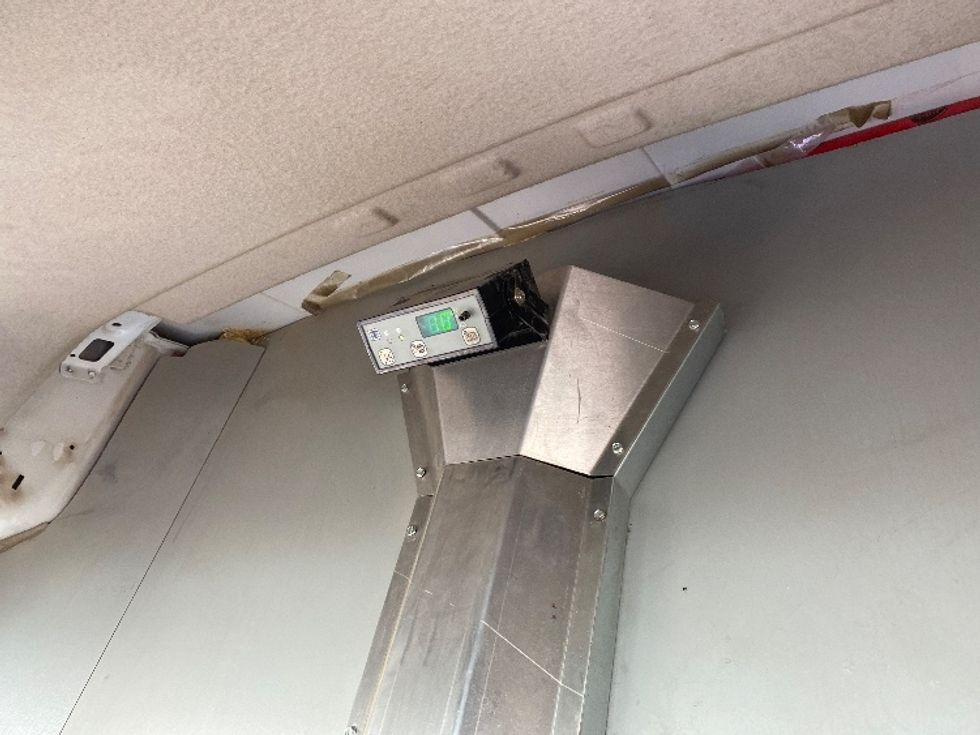 Refrigerated Truck-Light and Medium Duty Trucks-Ford-2017-Transit 350-Winnipeg-MB-306,465\n\t\tkm-$ 29,250 - Image 25