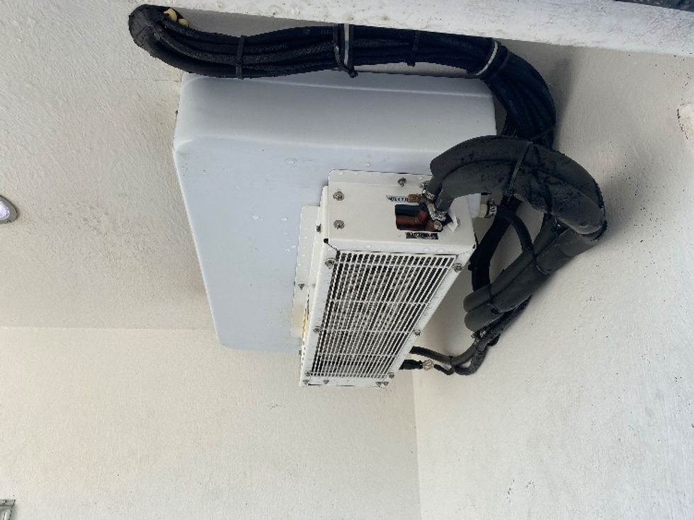 Refrigerated Truck-Light and Medium Duty Trucks-Ford-2017-Transit 350-Winnipeg-MB-306,465\n\t\tkm-$ 29,250 - Image 26