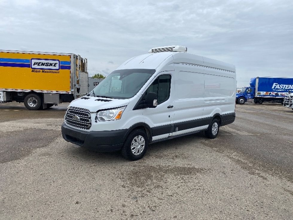 Refrigerated Truck-Light and Medium Duty Trucks-Ford-2017-Transit 350-Winnipeg-MB-306,465\n\t\tkm-$ 29,250 - Image 3