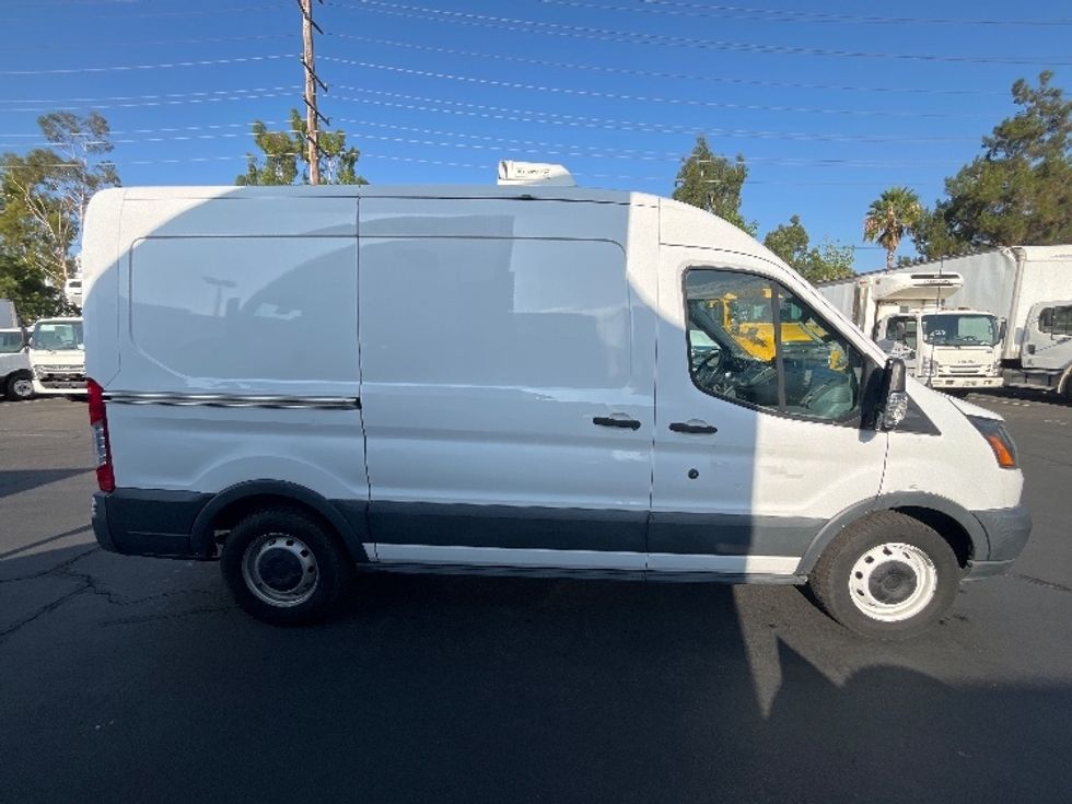 Refrigerated Truck-Light and Medium Duty Trucks-Ford-2018-Transit 150-Torrance-CA-188,407\n\t\tmiles-$ 12,750 - Image 15