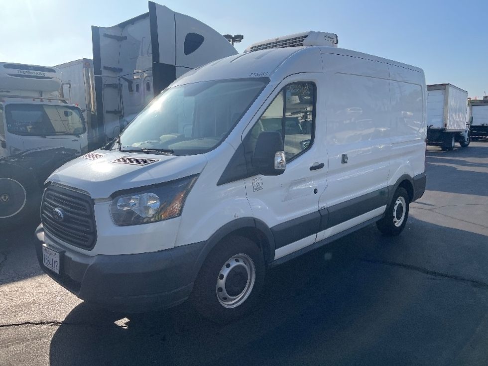Refrigerated Truck-Light and Medium Duty Trucks-Ford-2018-Transit 150-Torrance-CA-188,407\n\t\tmiles-$ 12,750 - Image 3