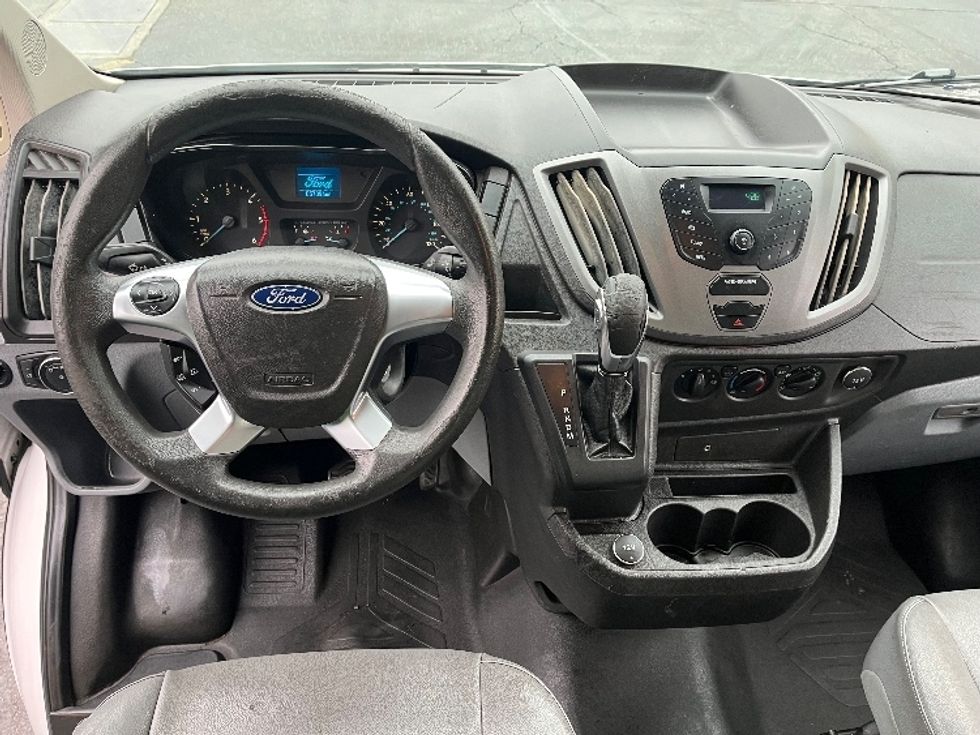 Refrigerated Truck-Light and Medium Duty Trucks-Ford-2018-Transit 250-Honolulu-HI-57,094\n\t\tmiles-$ 30,000 - Image 17