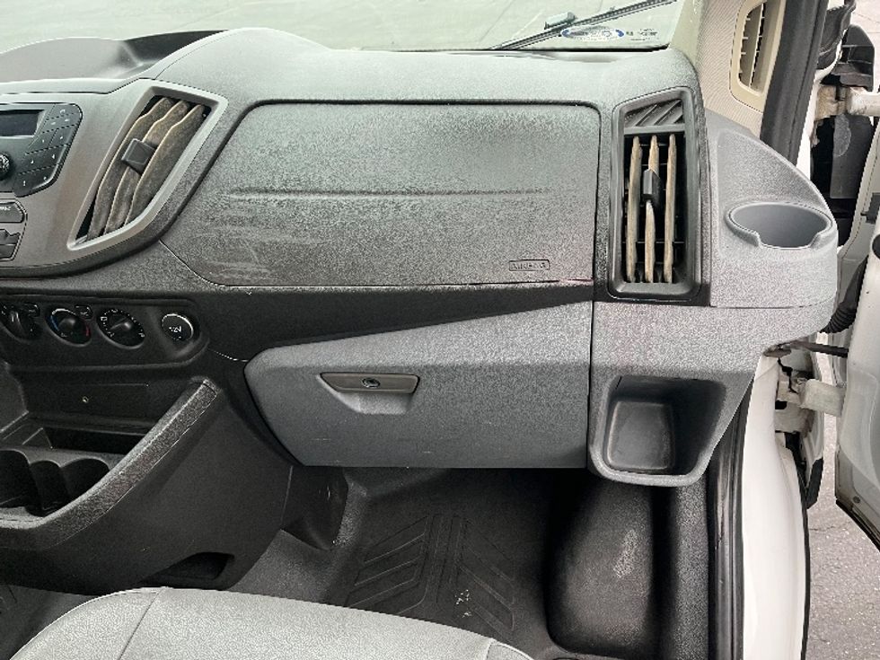 Refrigerated Truck-Light and Medium Duty Trucks-Ford-2018-Transit 250-Honolulu-HI-57,094\n\t\tmiles-$ 30,000 - Image 20