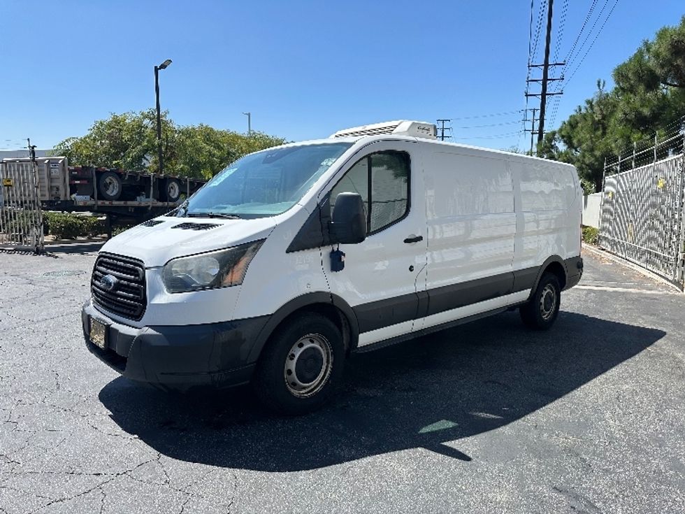 Refrigerated Truck-Light and Medium Duty Trucks-Ford-2018-Transit 250-Honolulu-HI-57,094\n\t\tmiles-$ 30,000 - Image 3