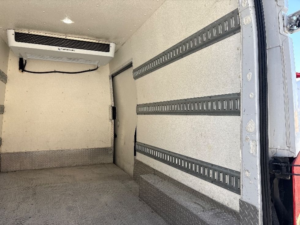 Refrigerated Truck-Light and Medium Duty Trucks-Ford-2018-Transit 250-West Sacramento-CA-195,895\n\t\tmiles-$ 16,500 - Image 12