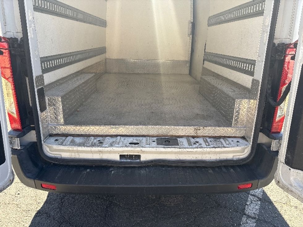 Refrigerated Truck-Light and Medium Duty Trucks-Ford-2018-Transit 250-West Sacramento-CA-195,895\n\t\tmiles-$ 16,500 - Image 9