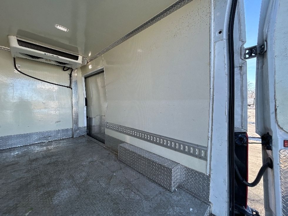 Refrigerated Truck-Light and Medium Duty Trucks-Ford-2019-Transit 250-Sterling-VA-80,159\n\t\tmiles-$ 30,750 - Image 10