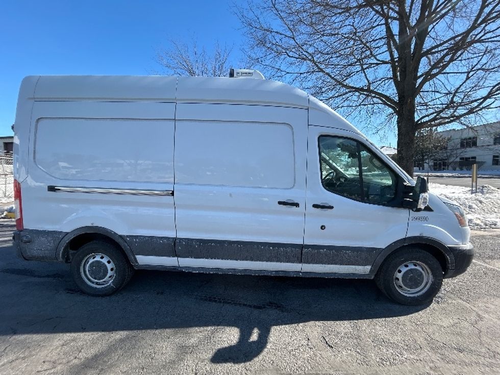 Refrigerated Truck-Light and Medium Duty Trucks-Ford-2019-Transit 250-Sterling-VA-80,159\n\t\tmiles-$ 30,750 - Image 12