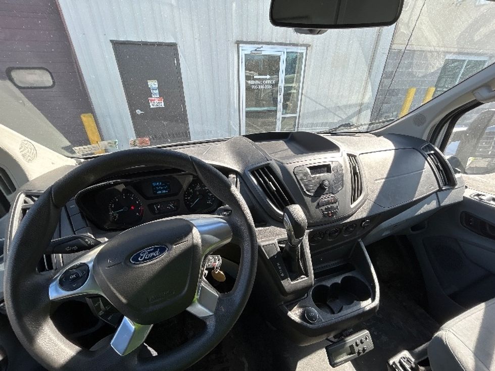 Refrigerated Truck-Light and Medium Duty Trucks-Ford-2019-Transit 250-Sterling-VA-80,159\n\t\tmiles-$ 30,750 - Image 15