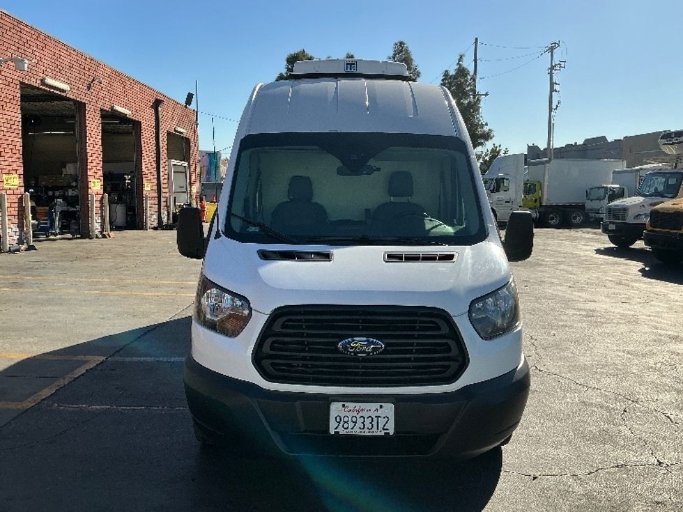 2019 Ford Transit photo 2
