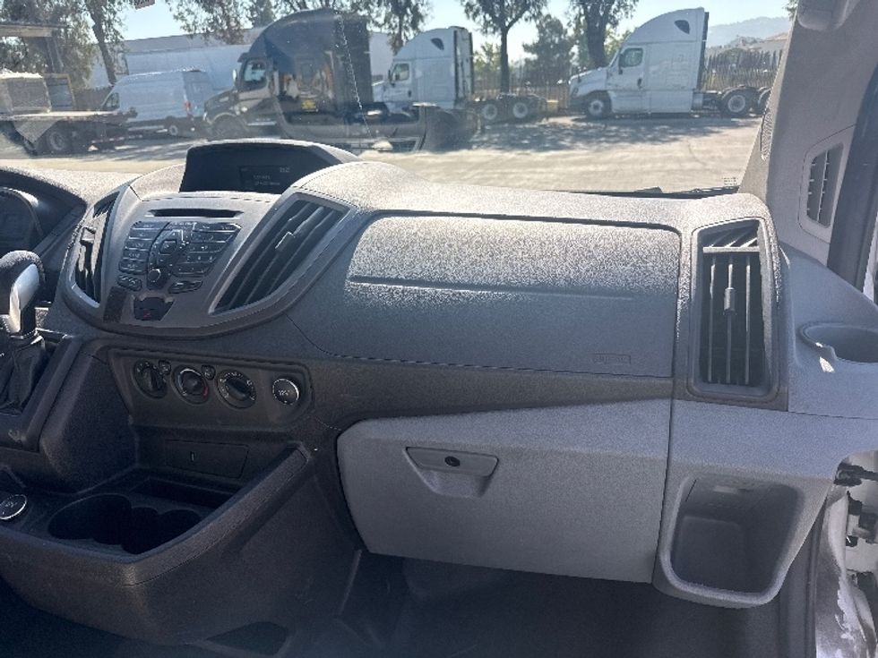 Refrigerated Truck-Light and Medium Duty Trucks-Ford-2019-Transit 350-Torrance-CA-120,845\n\t\tmiles-$ 30,750 - Image 21