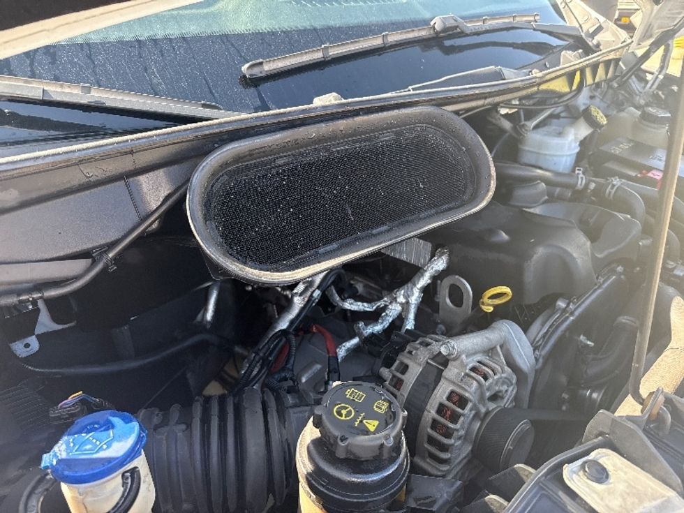 Refrigerated Truck-Light and Medium Duty Trucks-Ford-2019-Transit 350-Torrance-CA-120,845\n\t\tmiles-$ 30,750 - Image 23