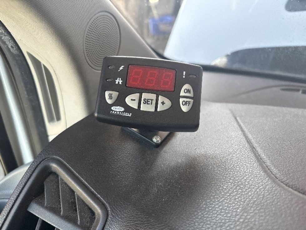 Refrigerated Truck-Light and Medium Duty Trucks-Ford-2019-Transit 350-Torrance-CA-120,845\n\t\tmiles-$ 30,750 - Image 25