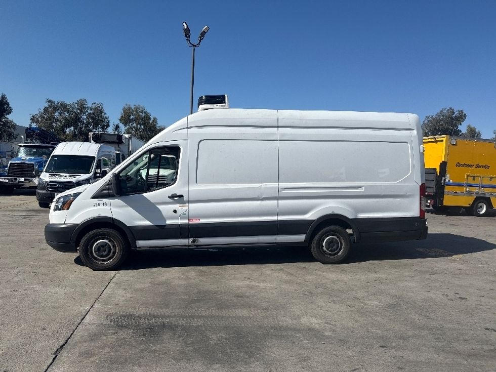 Refrigerated Truck-Light and Medium Duty Trucks-Ford-2019-Transit 350-Torrance-CA-120,845\n\t\tmiles-$ 30,750 - Image 4